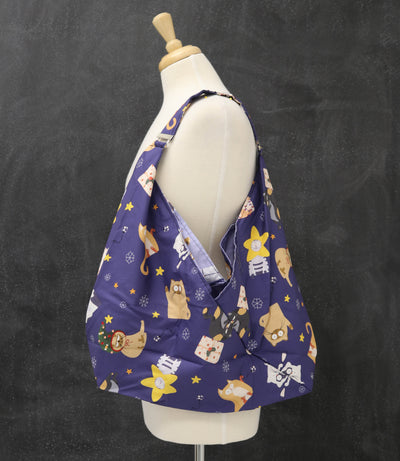 Market Tote Bag for Knitting and Crochet in Grumpy Holiday Cats