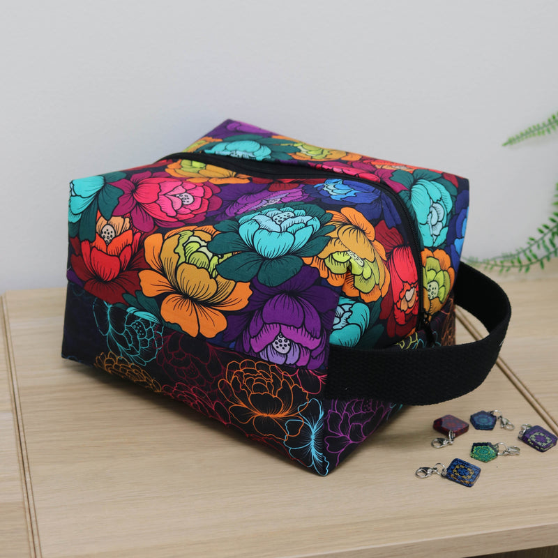 Block It Out Project Bag in Prismatic Petals