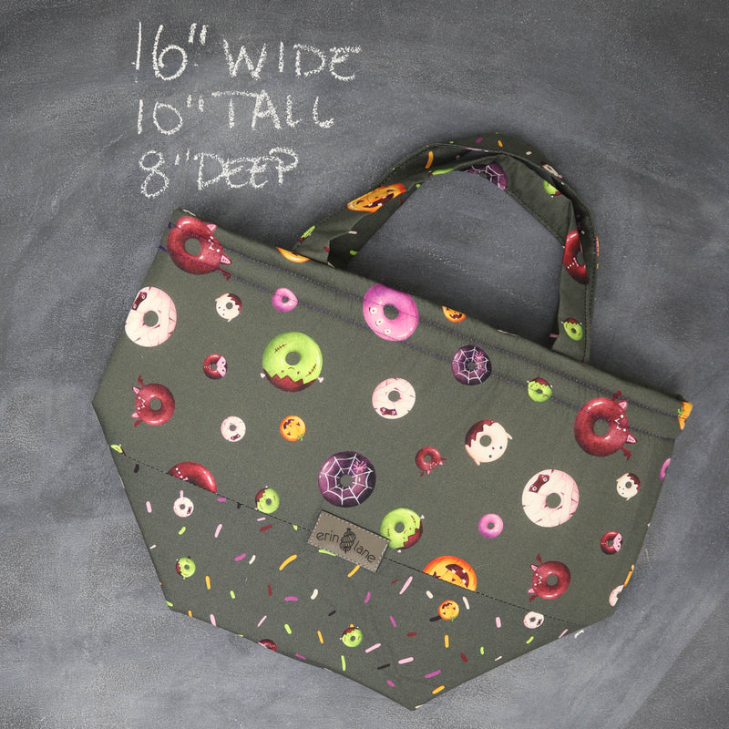 Bucket Tote Bag in Boo Beingets