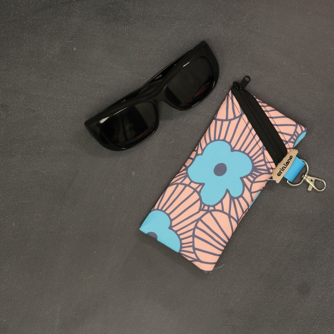 Catch All Clip on Accessory Bag in High Dive