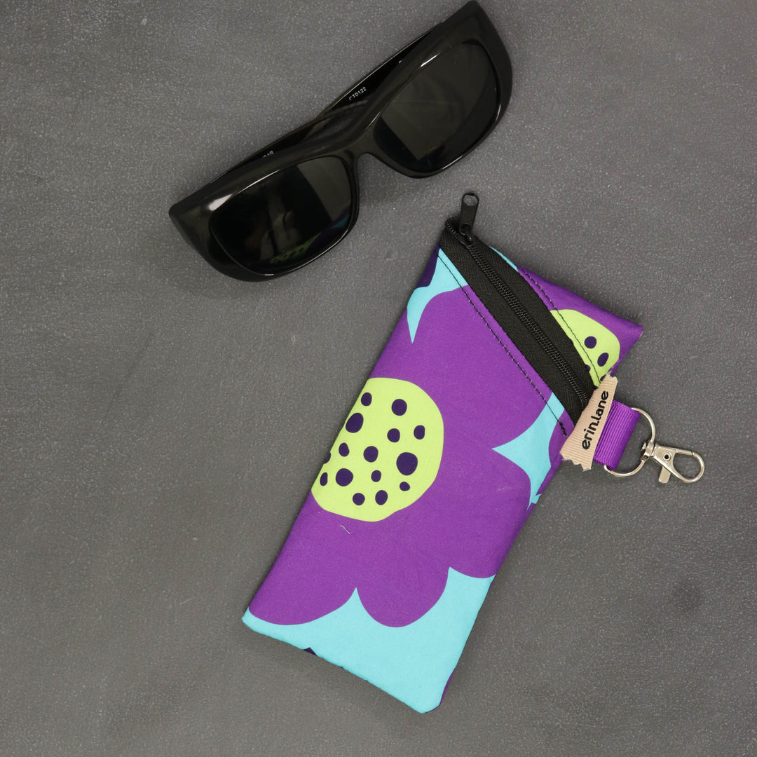 Catch All Clip on Accessory Bag in Taking the Plunge