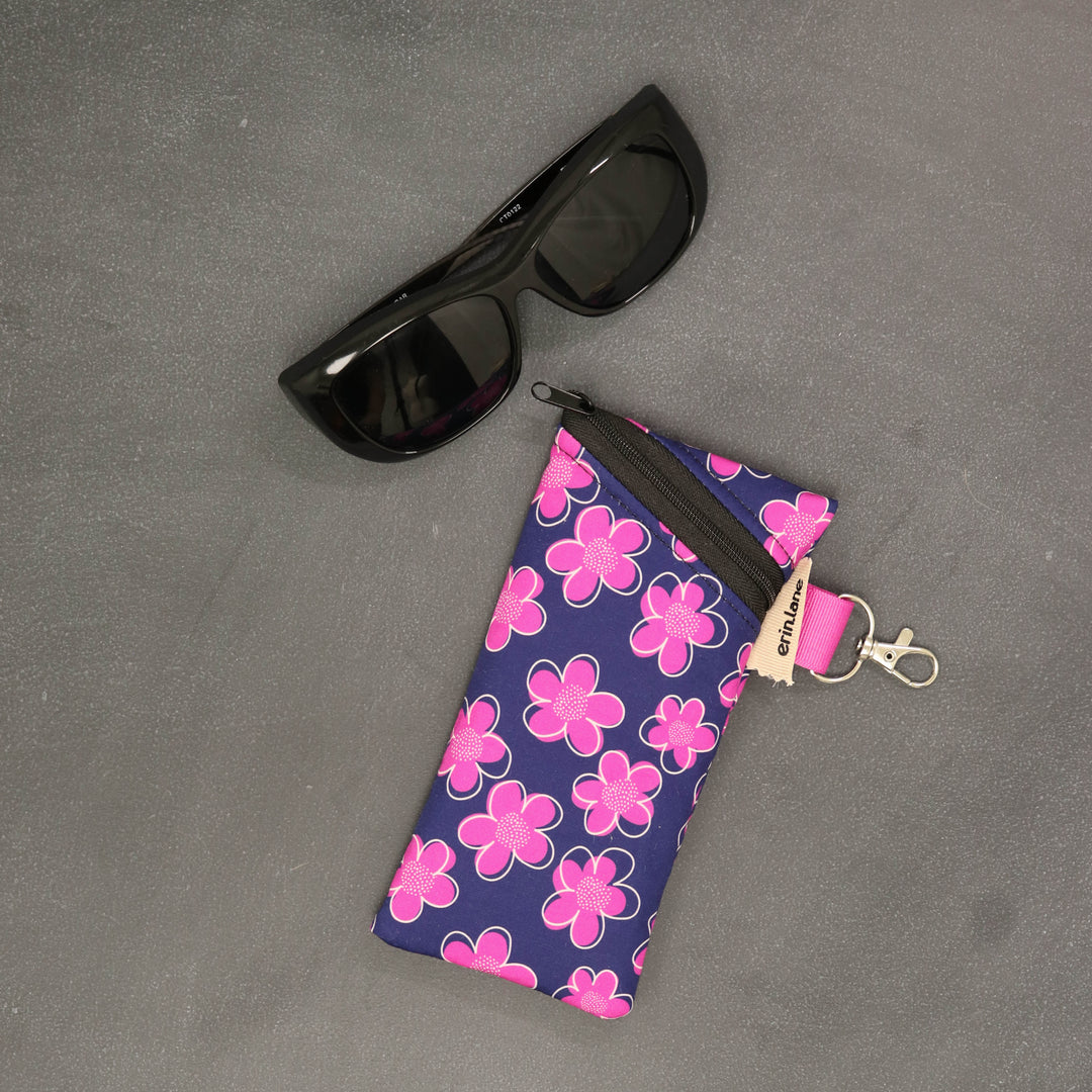 Catch All Clip on Accessory Bag in Sandbar