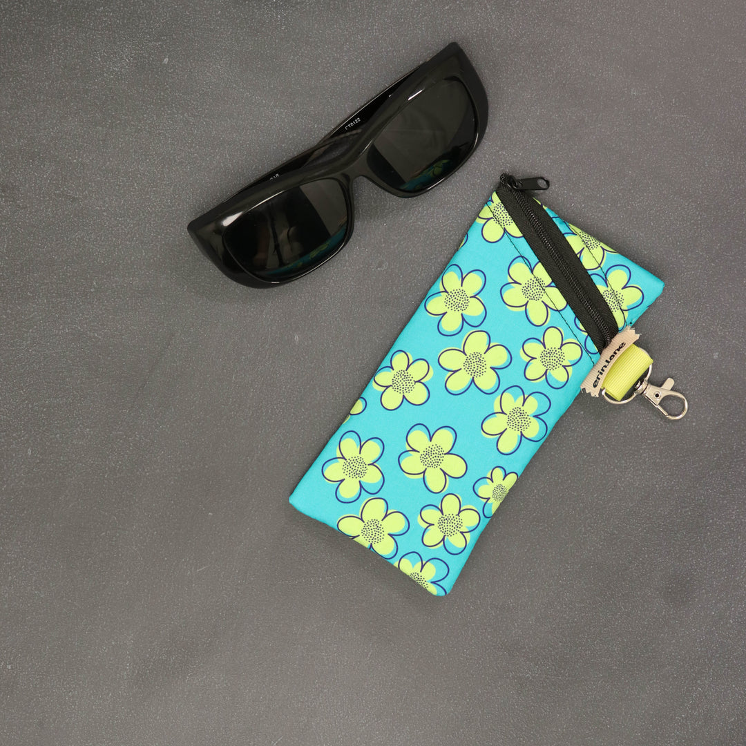 Catch All Clip on Accessory Bag in Splash Zone