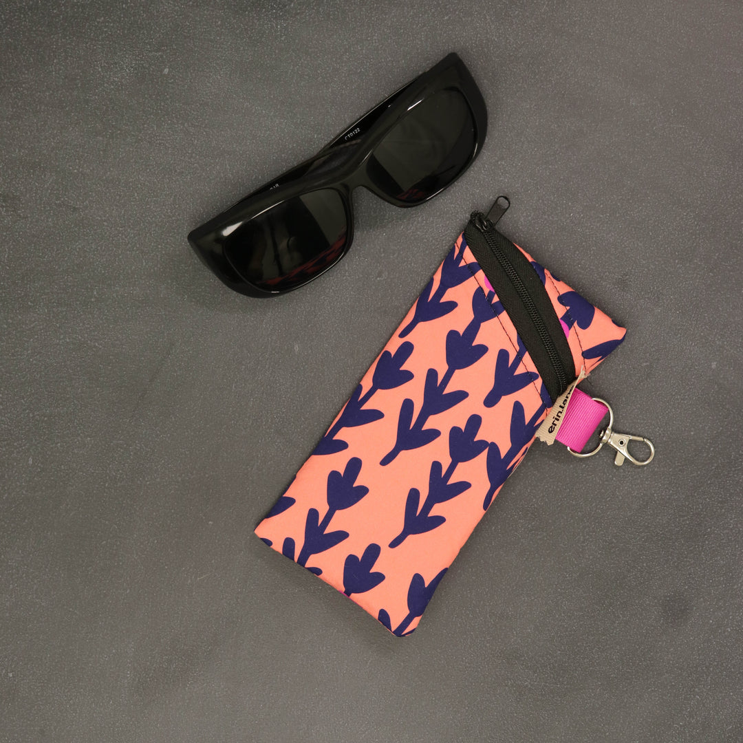 Catch All Clip on Accessory Bag in Undertow