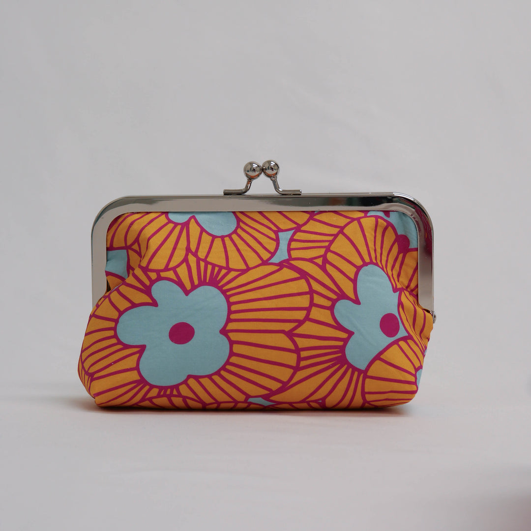 Chomp Chomp Clutch in Fun in the Sun