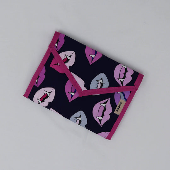 KnitPack Double Duty Interchangeable Knitting Needle Organizer  in Love Bites