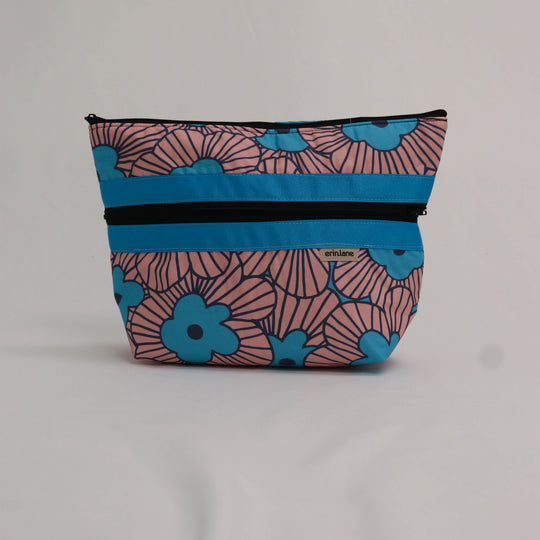 Hidden Heights Expanding Project Bag in High Dive