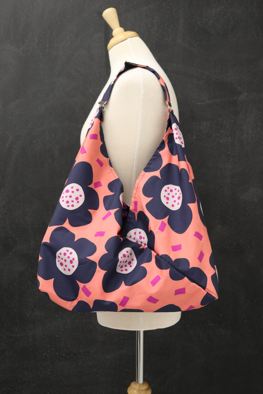 Market Tote Bag in Catch a Wave