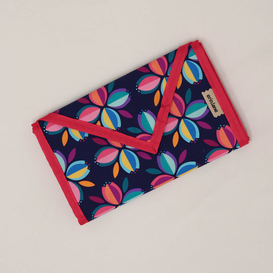 KnitPack Omni Multipurpose Organizer in Cardinal Blooms