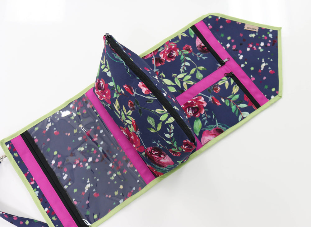 Carry Onward All in One Tote Bag in Garnet Terrace