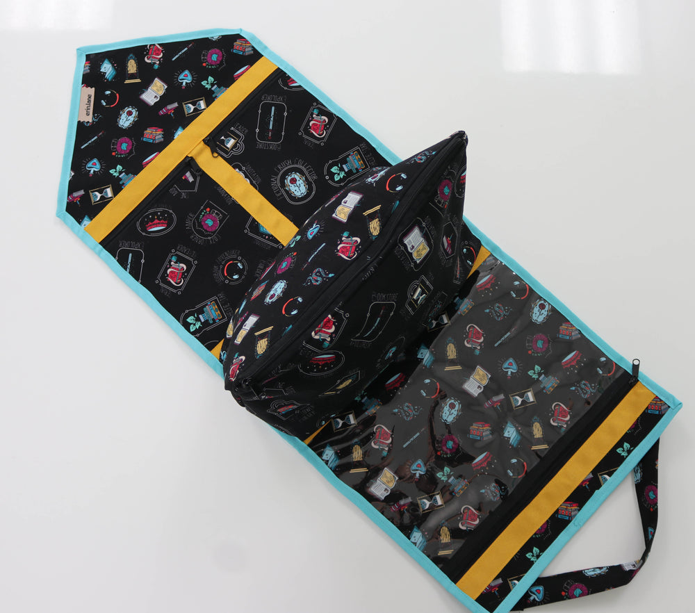 Carry Onward All in One Tote Bag in Merits of Reading