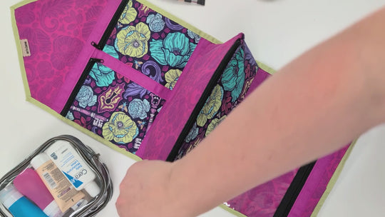 Carry Onward All in One Tote Bag in The Raven