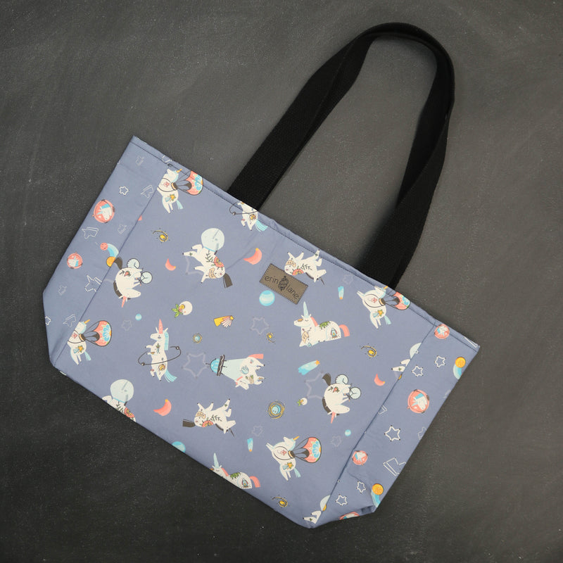 Everyday Tote Bag in Unicorns in Space