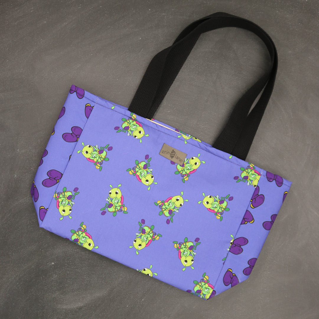 Everyday Tote Bag in Molly the Mantis