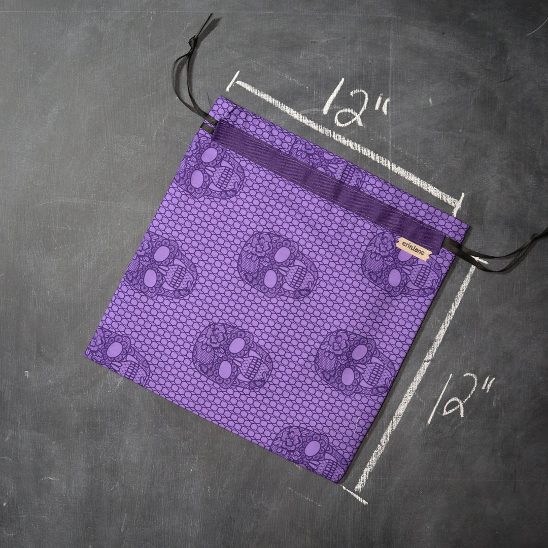 Small Project Bag in Small Lace Skulls