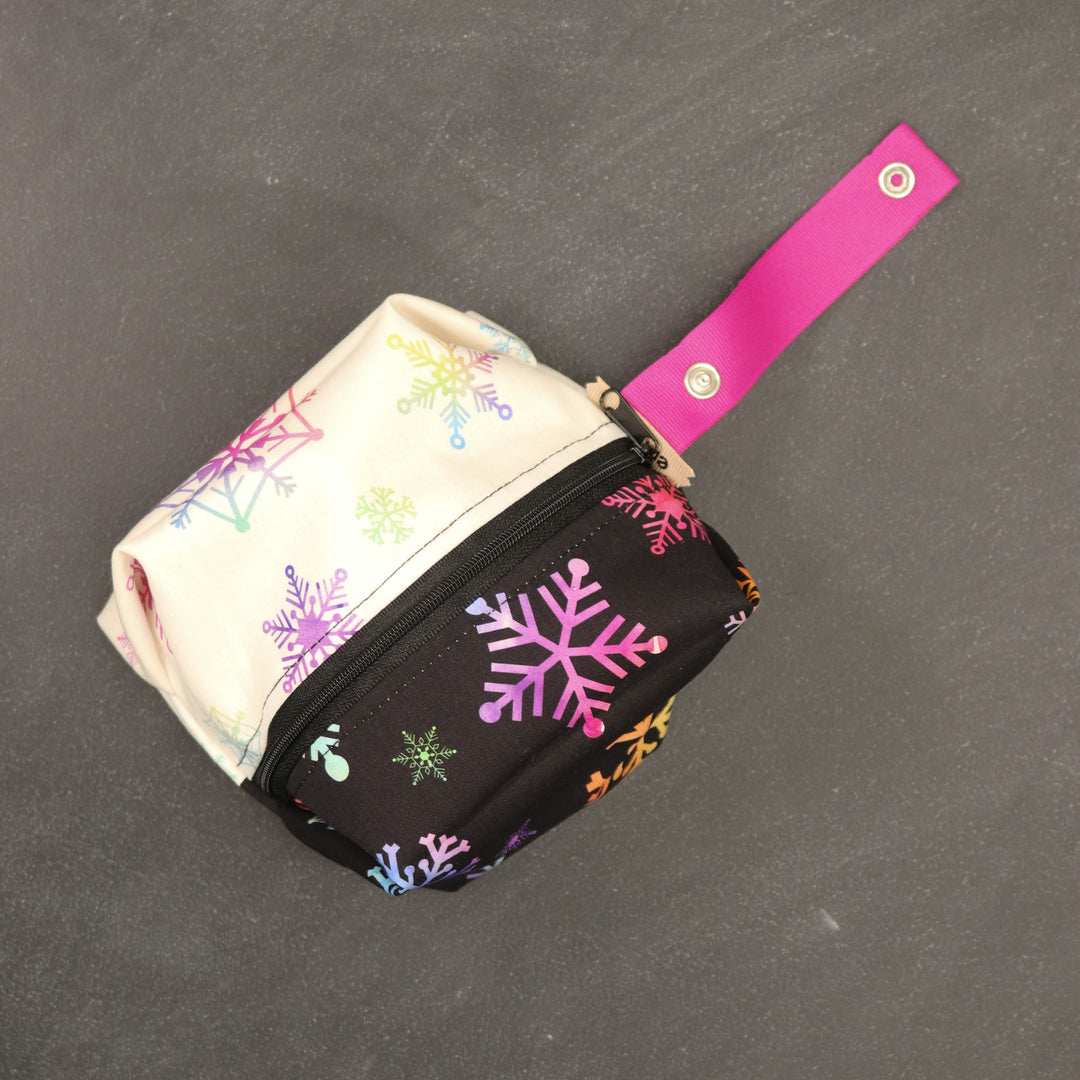 Snap and Stash Accessory Project Bag in Colors of Night