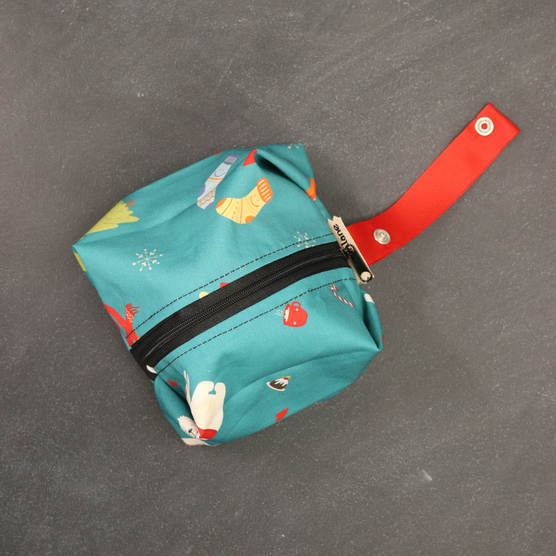 Snap and Stash Accessory Project Bag in Buddies in Winter